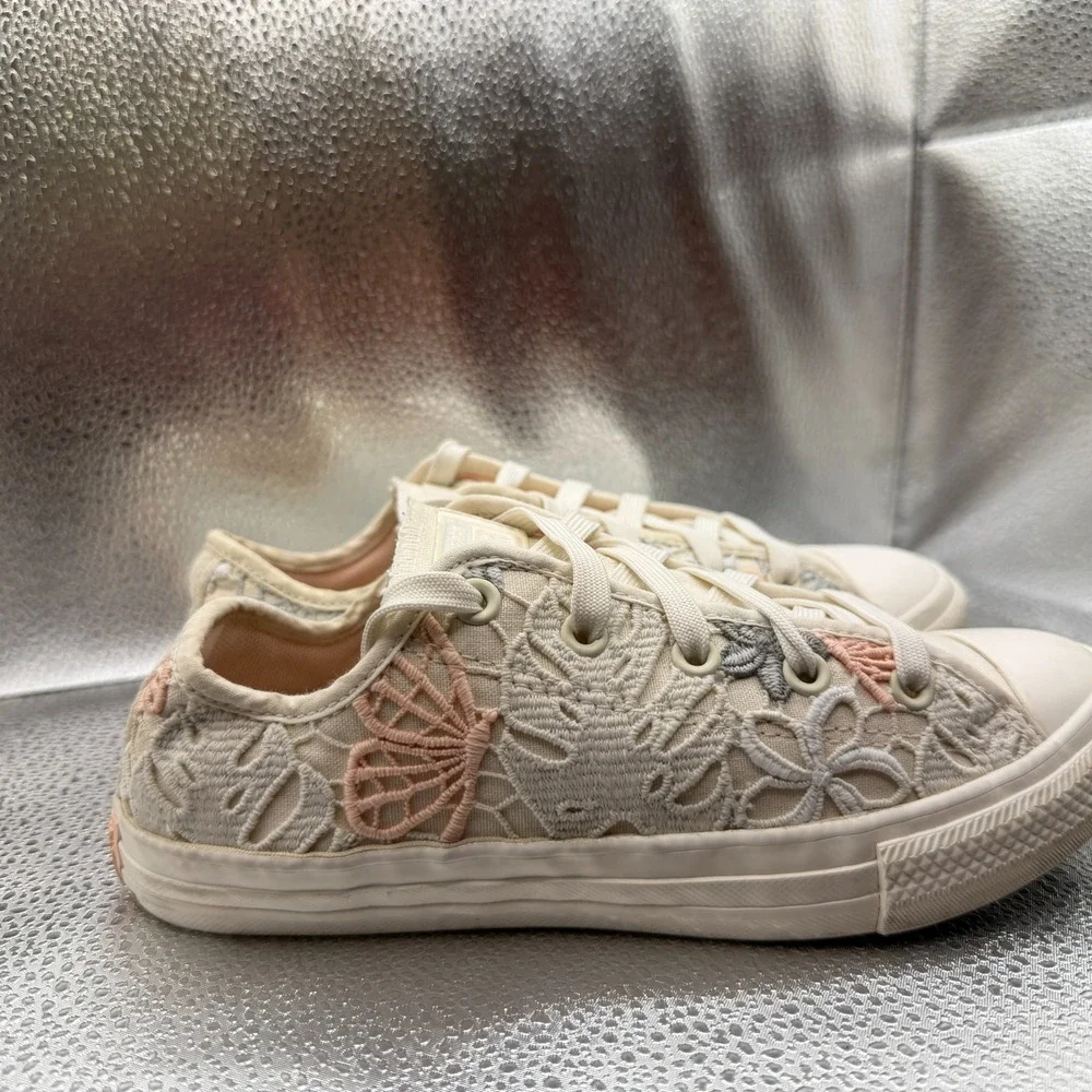 Size 3 Converse Chuck Taylor All Star Kids Butterfly Crochet Low Sneaker A10282F